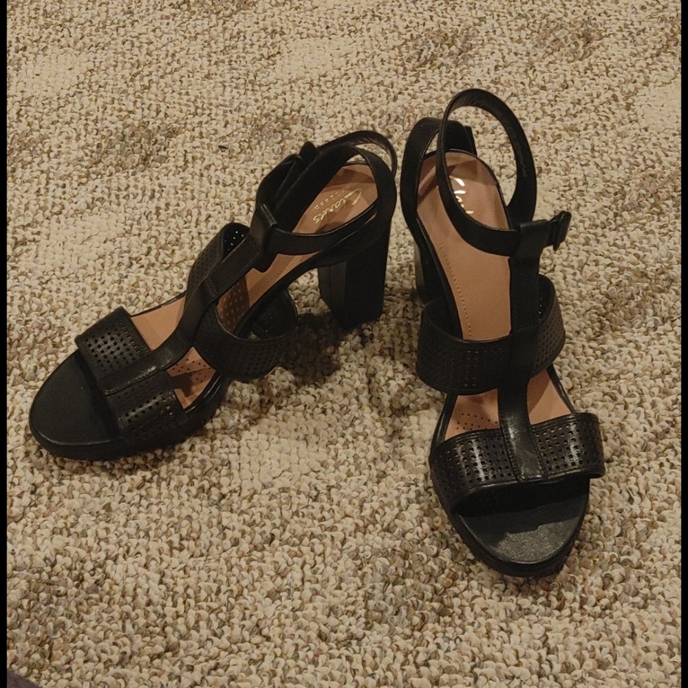 NWOT Clarks Black Leather High Heal